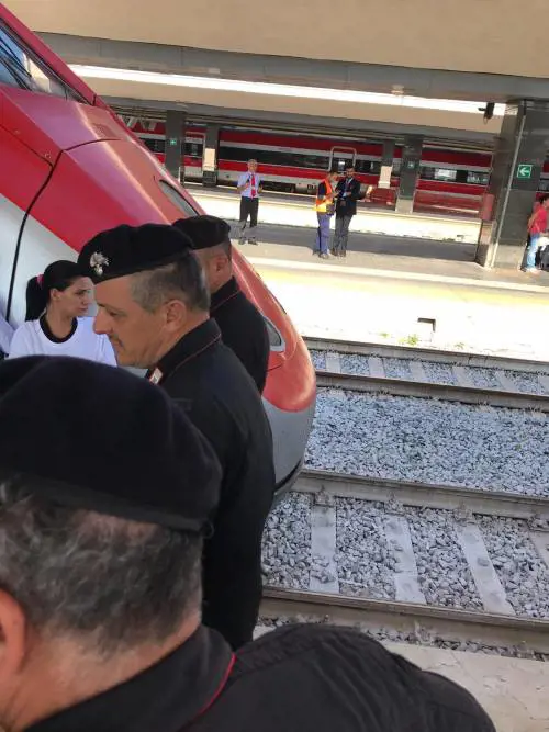 La stazione di Napoli ostaggio dei familiari degli italiani scomparsi in Messico
