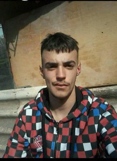 Ucciso a badilate sul lago: giudizio immediato per i 6 accusati di omicidio