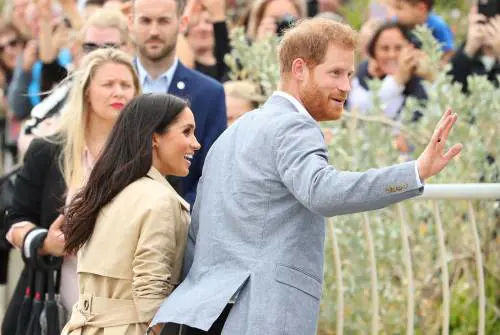 Principe Harry: è mistero per l'anello nero al dito