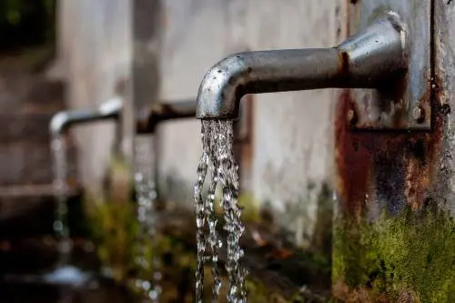 Matera senza acqua potabile: "Chiudete le scuole"