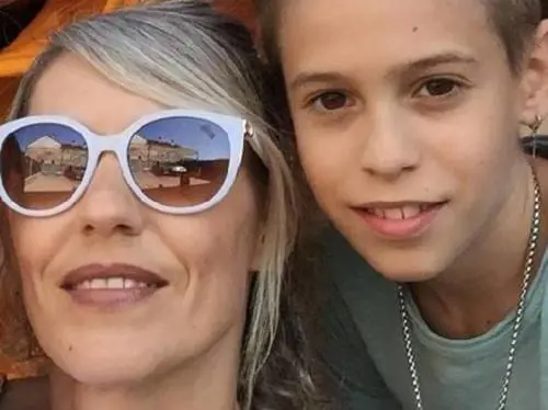 "Marco non si è accorto di nulla". Parla la madre del bimbo bruciato in casa a Sabbioneta