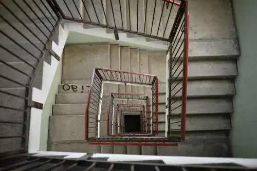 Il Comune di Eboli è in rosso. Ma molti nelle case popolari non pagano