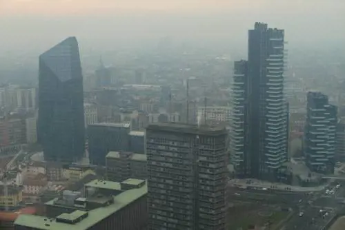 India, Nuova Delhi avvolta nello smog per colpa... dei petardi