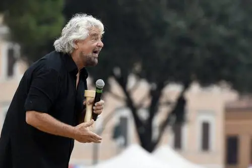 La rivolta (in Tribunale) dei pentastellati epurati: così Grillo ora è assediato dai debiti