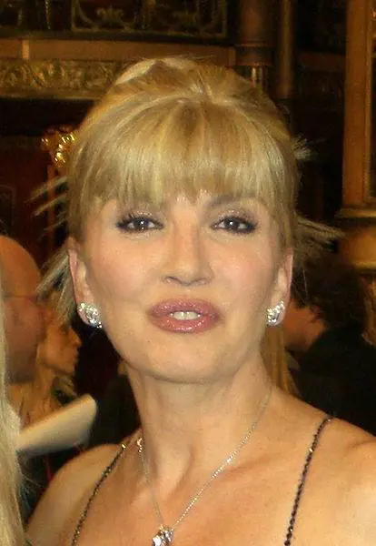 È morto Luigi Carlucci, padre di Milly, Gabriella e Anna