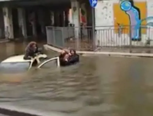 Maltempo, Francavilla al Mare: salvata da un passante