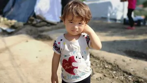 Migranti, bimbo di 5 anni travolto e ucciso da un camion nel campo di Moria a Lesbo