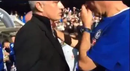 Mourinho e Sarri giocano il derby... del silenzio