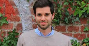 Fontanella usata come bidet, presidente leghista la elimina