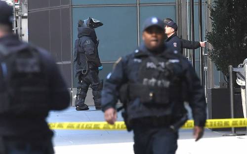 Florida, spari in un centro yoga: 3 morti e 5 feriti. L'attentatore si è ucciso