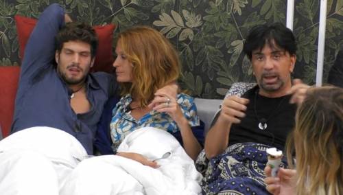 Elia crolla al Grande fratello Vip
