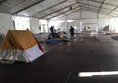 Palasharp, agonia di un mito. Da Frank Sinatra a dormitorio