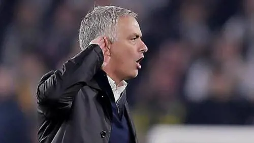 Mourinho sul gesto: "Non lo rifarei, ma mi hanno insultato"