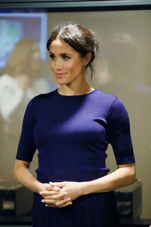 Meghan e la tiara russa. La regina: "Decido io"