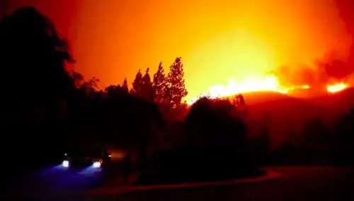 California, ordine di evacuazione per Malibù