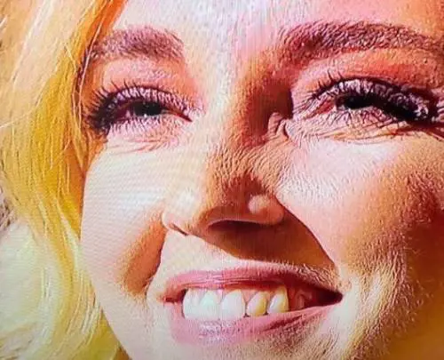 L'impietoso primo piano della Ferragni a X Factor