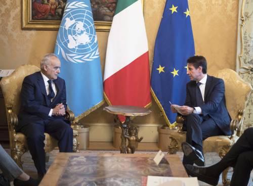 Libia, scacco matto italiano: l'Onu respinge il piano francese