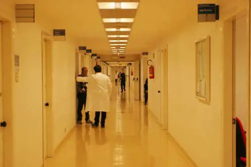 Bari, otto casi di morbillo in ospedale: infezione partita da No vax