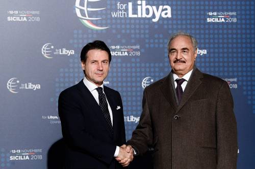 Libia, Haftar arriva a Palermo. Conte: "È un segnale positivo"