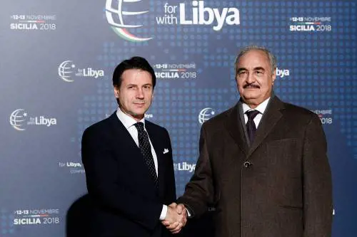 Libia, Haftar arriva a Palermo. Conte: "È un segnale positivo"