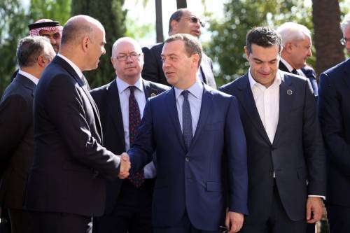 "I libici non si fidano di Macron". Ora si riapre la partita in Africa