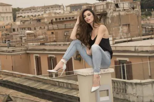 Lorella Boccia sbarca su Real Time con "Rivelo", De Martino e Malena i primi ospiti