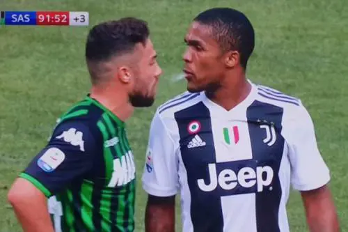 Douglas Costa: "Sputo a Di Francesco? Non ero in me"