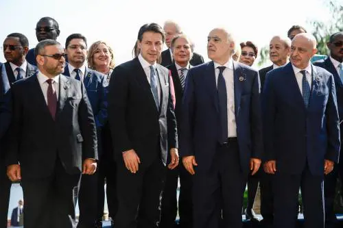 Conte vola in missione in Libia: ecco il piano per stabilizzare il Paese