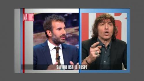 "Occupazioni Casa Pound cattive, quelle centri sociali no". Cruciani vs Palazzotto