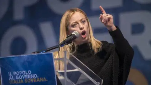 Giorgia Meloni avverte Salvini: "Anche Renzi era sempre in tv..."