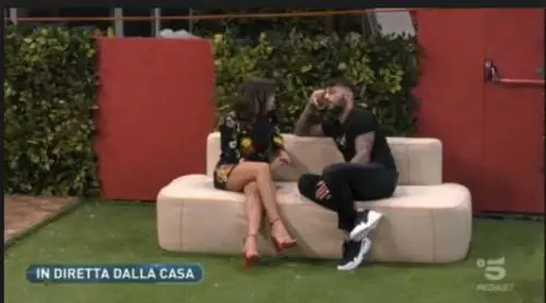 Gf Vip, Signorini: "Silvia Provvedi è ancora un po' innamorata di Corona"