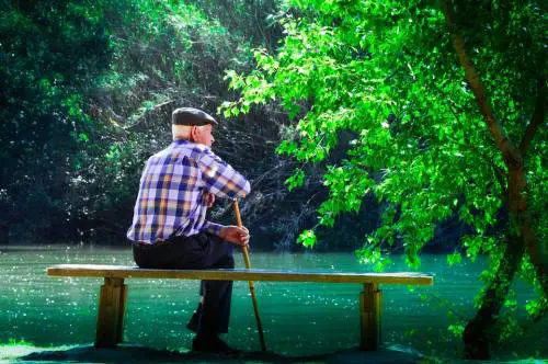 "Sono innamorata di te": così truffava gli anziani