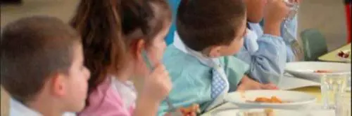 Milano, vomito e dissenteria tra i banchi di una scuola