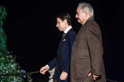 Haftar ha incontrato Conte. L'Italia sta vincendo la partita in Libia