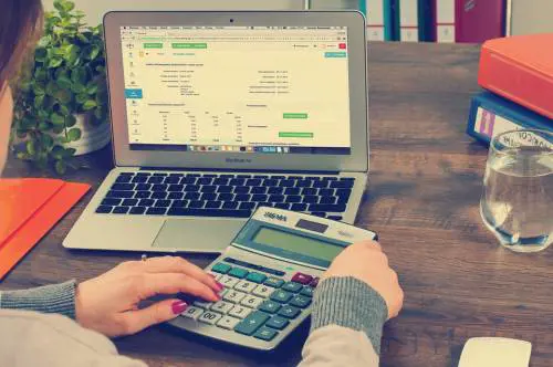 La fattura è solo elettronica. Ecco cosa cambia da oggi 