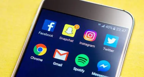 Senza social per soli 7 giorni e si rischia una crisi d’astinenza