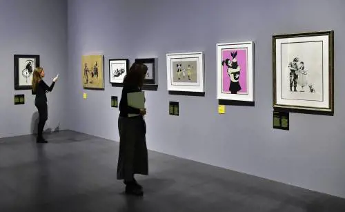 Milano, tenta furto di un’opera di Bansky al MuDeC: denunciato romeno