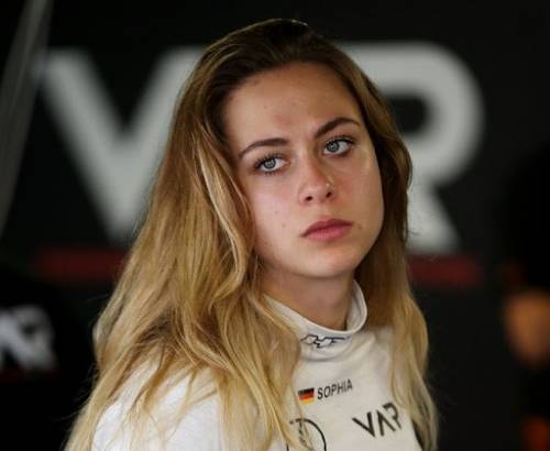 Formula 3, Sophia Floersch promette: ''Tornerò a correre''
