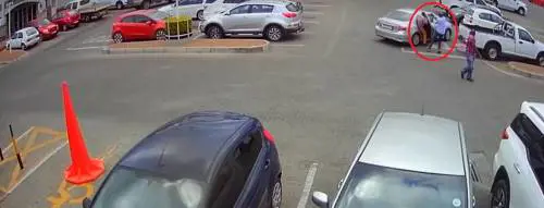 Si fa giustizia da solo e uccide il ladro con la pistola