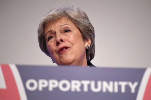 Regno Unito, la May propone stretta sui "migranti non qualificati" 