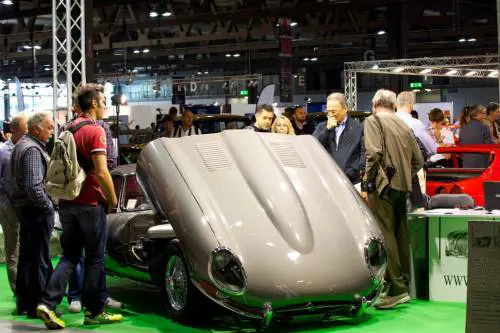 Le auto d'epoca e sportive ai nastri di partenza a Rho