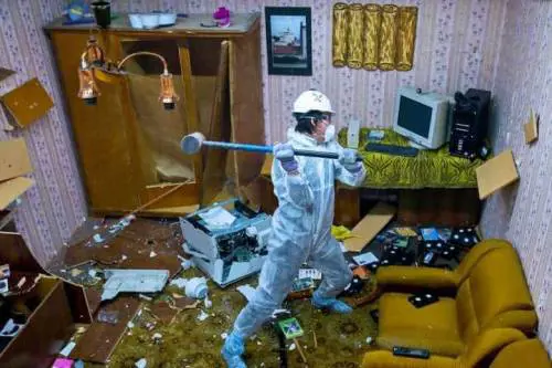 A Bologna arriva la "stanza della rabbia": spaccar tutto per vincere lo stress