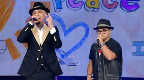 Tu si que vales, la sorpresa di J-Ax a Marco fa commuovere: le lacrime di Scotti
