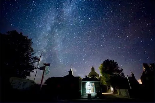 L'isola rinuncia all'elettricità: "Sarà come durante la guerra"