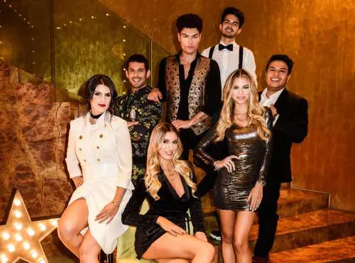 Torna il mondo di "Riccanza" dove tutto è lusso dorato