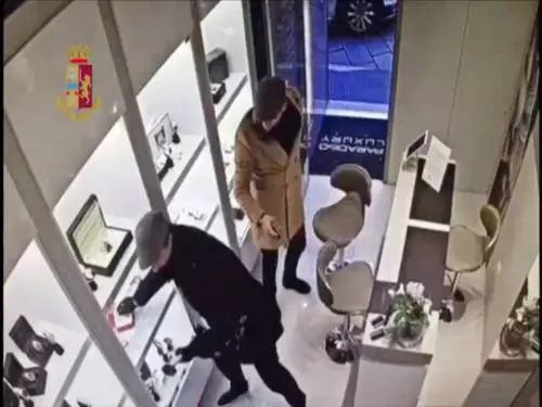 Colpo grosso in gioielleria Brera. Presa la mente dei "Pink Panthers"