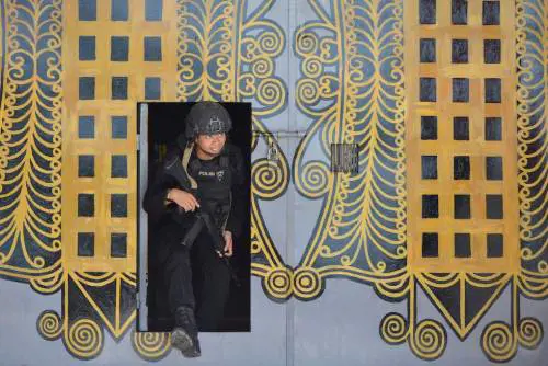 Indonesia, maxi evasione dal carcere: oltre 100 detenuti in fuga