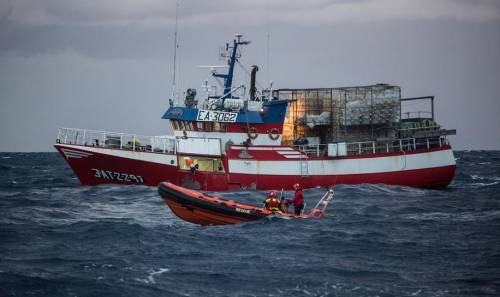 Rilasciato il peschereccio italiano sequestrato in Libia