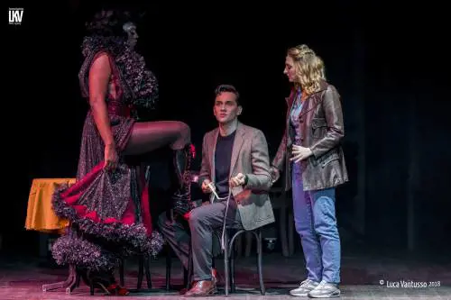 L'insolita amicizia sui tacchi nel musical "Kinky boots"