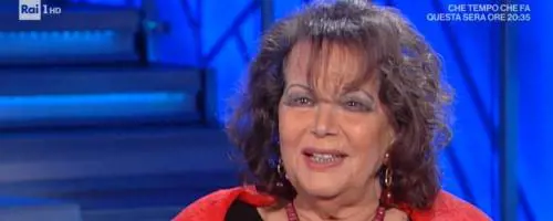 Claudia Cardinale gela la Venier: "No, dello stupro non voglio parlare"